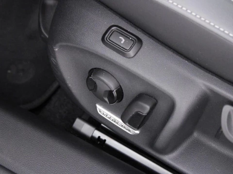 Volkswagen Passat BUSINESS 1.5 ETSI 110 KW (150 CV) AUTOMáTICO DSG 7 VEL.