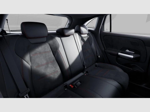 Mercedes-Benz GLA  250 e con tecnologia hibrida EQ