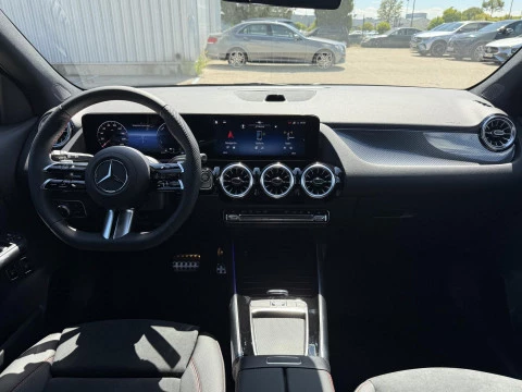 Mercedes-Benz GLA  250 e con tecnologia hibrida EQ