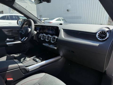 Mercedes-Benz GLA  250 e con tecnologia hibrida EQ