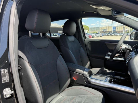 Mercedes-Benz GLA  250 e con tecnologia hibrida EQ