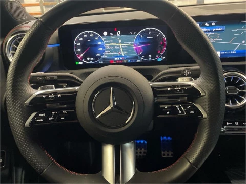 Mercedes-Benz CLA 200 D DCT Shooting Brake