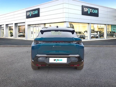 Peugeot e-3008 GT Eléctrico 157kW