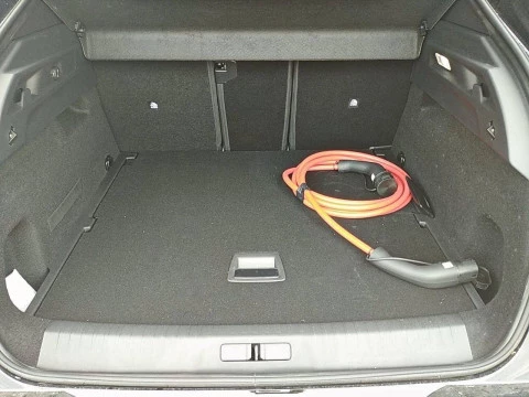 Peugeot e-3008 GT Eléctrico 157kW