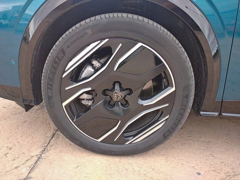 Peugeot e-3008 GT Eléctrico 157kW