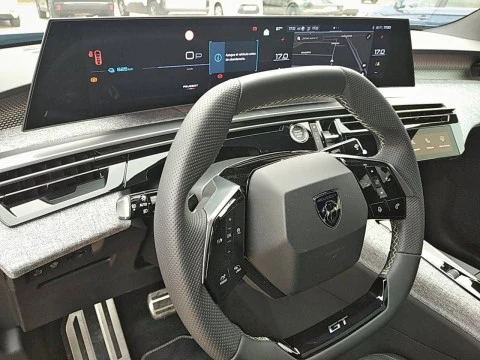 Peugeot e-3008 GT Eléctrico 157kW