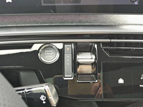Peugeot e-3008 GT Eléctrico 157kW