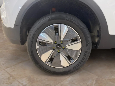 EBRO S400 1.5 DHE HEV Excellence CVT