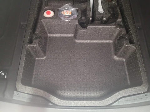 Land Rover Range Rover Velar  3,0D 300 DYNAMIC S 4WD