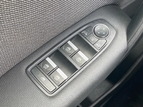 Renault Captur techno Eco-G 100cv (74 kW)