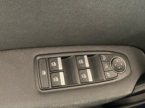 Renault Captur   TCe Zen 96kW