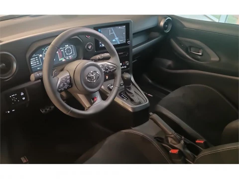 Toyota GR Yaris 1.6T 280 RZ A/T + TOURING PACK