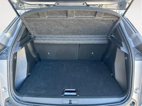Peugeot 2008 Allure Gasolina 100 S&S 6 Vel. MAN