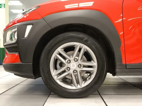 Hyundai Kona 1.0 TGDI Klass 4x2 88 kW (120 CV)