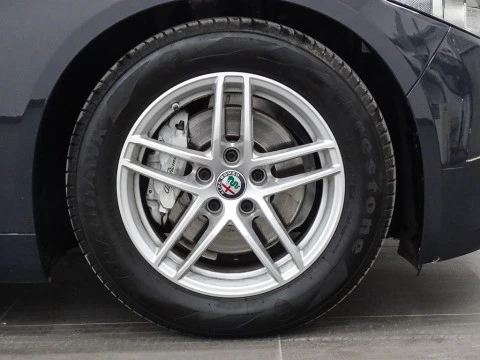 Alfa Romeo Giulia 2.2 Diesel 110kW (150CV) Giulia