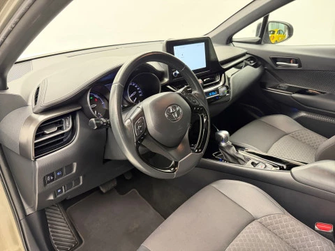 Toyota C-HR 2.0 180H Advance