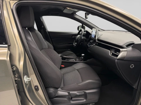 Toyota C-HR 2.0 180H Advance