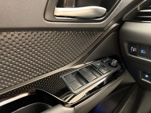 Toyota C-HR 2.0 180H Advance