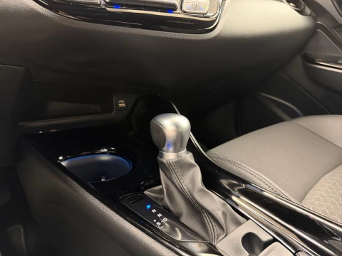 Toyota C-HR 2.0 180H Advance