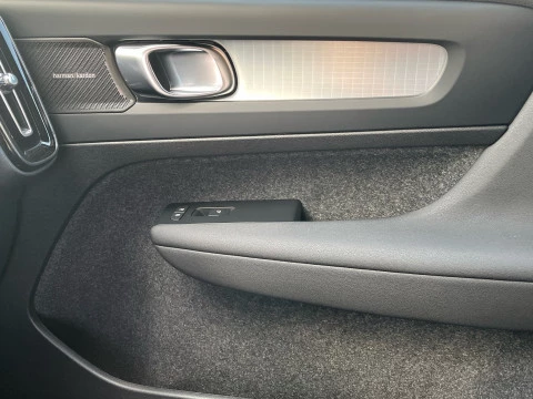 Volvo XC40 XC40 B3 PLUS BLACK EDITION