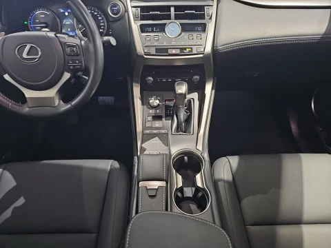 Lexus NX 2.5 300h Premium 2WD