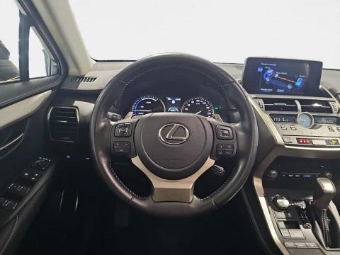 Lexus NX 2.5 300h Premium 2WD