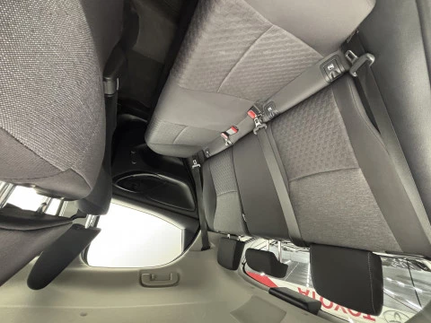 Toyota Yaris 1.5 120H Business Plus