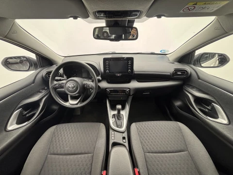 Toyota Yaris 1.5 120H Business Plus