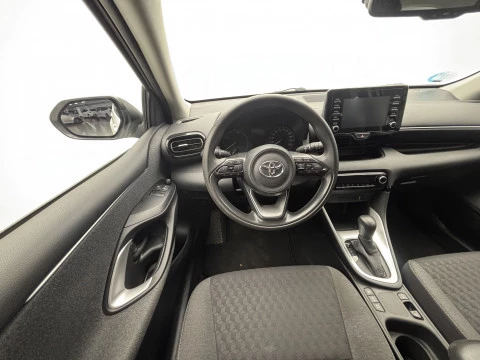 Toyota Yaris 1.5 120H Business Plus