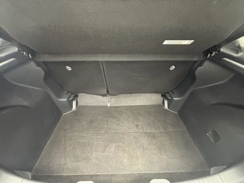 Toyota Yaris 1.5 120H Business Plus