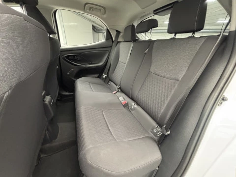 Toyota Yaris 1.5 120H Business Plus