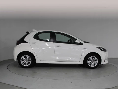 Toyota Yaris 1.5 120H Business Plus