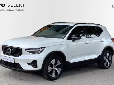 Volvo XC40 2.0 B3 G Plus Dark Auto