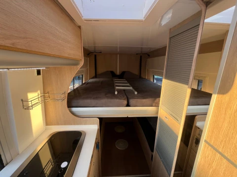 BUNKERVAN TEAM TEAM TRAVEL 636