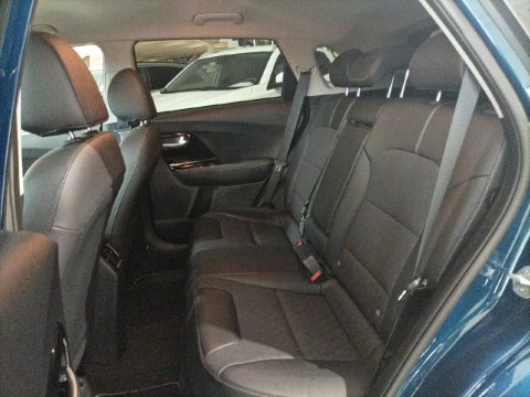 Kia Niro 1.6 GDi HEV 104kW (141CV) Drive