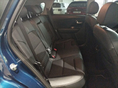 Kia Niro 1.6 GDi HEV 104kW (141CV) Drive