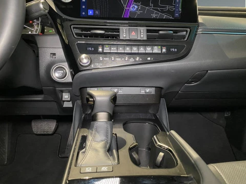 Lexus ES 2.5 300h Luxury