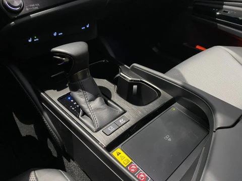 Lexus ES 2.5 300h Luxury