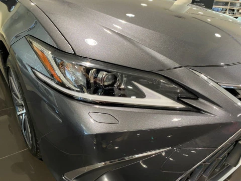 Lexus ES 2.5 300h Luxury