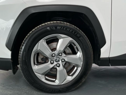 Toyota Rav4 2.5l 220H Advance Plus