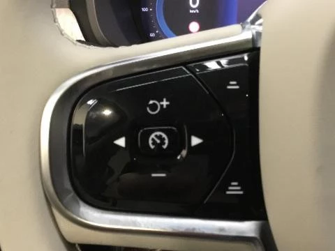 Volvo V90 Cross Country 2.0 B4 D ULTIMATE 4WD AUTO 197 5P