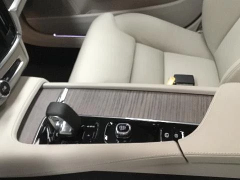 Volvo V90 Cross Country 2.0 B4 D ULTIMATE 4WD AUTO 197 5P