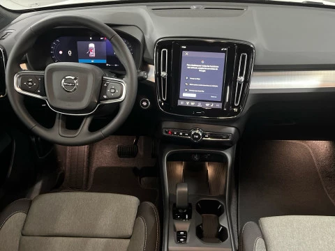 Volvo XC40 XC40 Core, B3 Mild hybrid, Gasolina