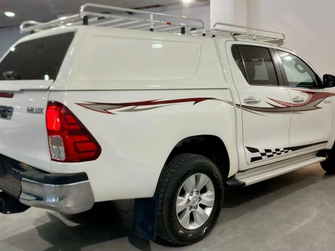Toyota Hilux 2.4 D4D Cabina Doble VX