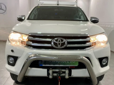 Toyota Hilux 2.4 D4D Cabina Doble VX