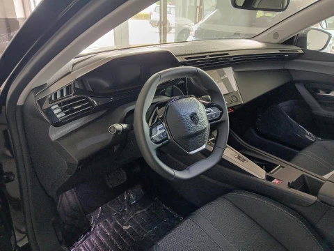 Peugeot 408 1.2 MHEV 145 E-DCS6 ALLURE 5P