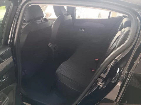 Peugeot 408 1.2 MHEV 145 E-DCS6 ALLURE 5P