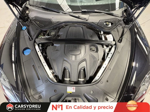 Porsche Panamera 4 E-Hybrid Platinum Edition