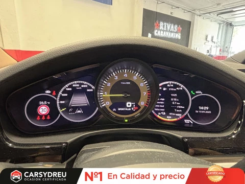 Porsche Panamera 4 E-Hybrid Platinum Edition