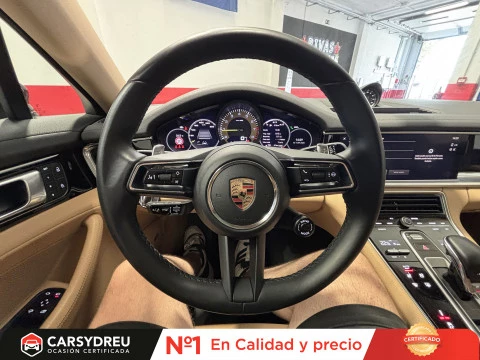 Porsche Panamera 4 E-Hybrid Platinum Edition